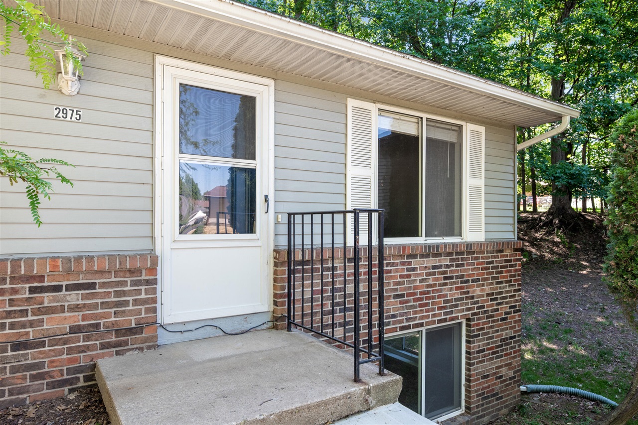 2975 Englewood Avenue Property Photo 2