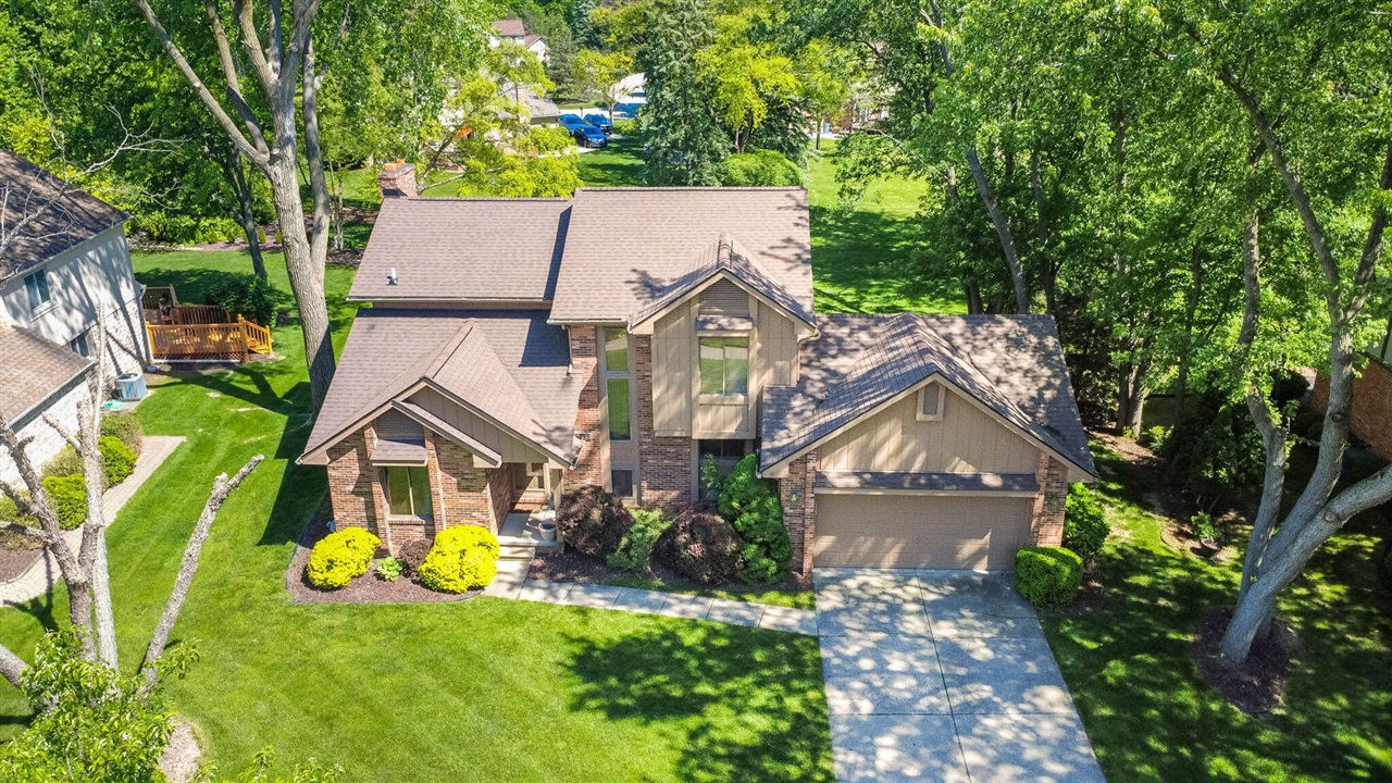 6718 Forest Park Drive Property Photo 3
