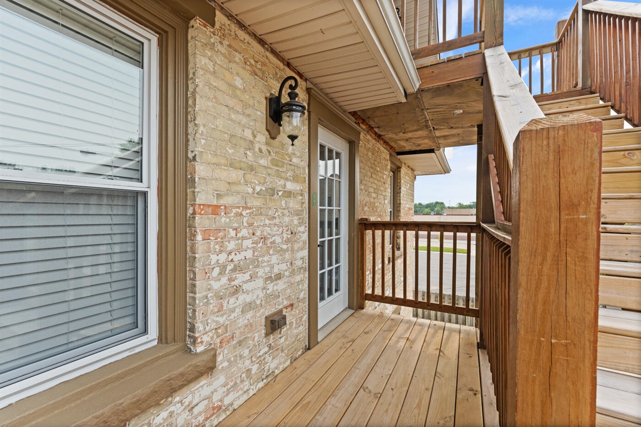 424 Huron Street Property Photo 42