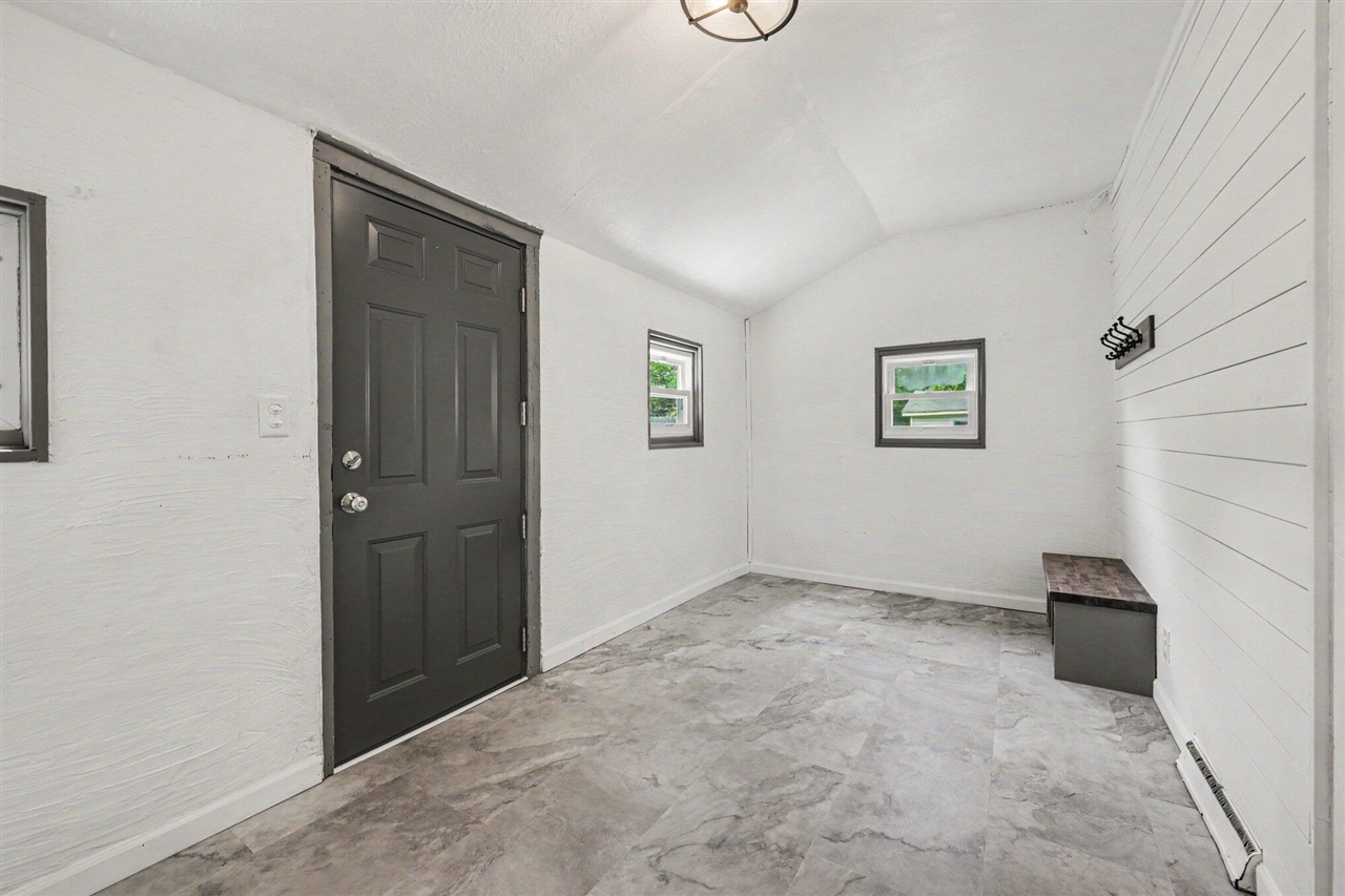 840 Spencer Street Property Photo 18