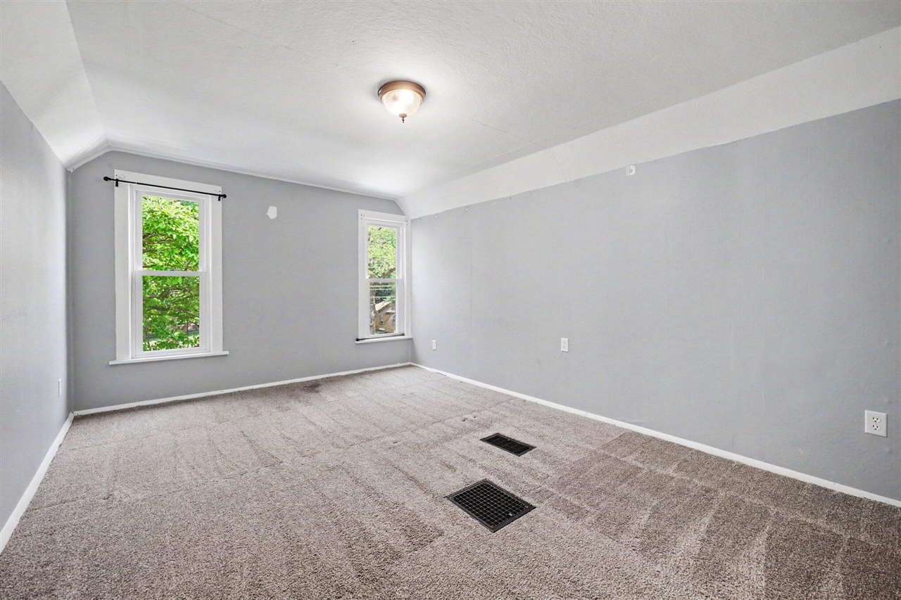 840 Spencer Street Property Photo 22