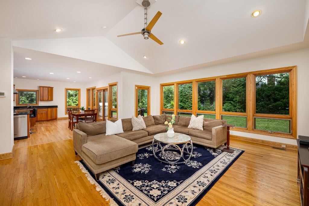 2135 Tuomy Road Property Photo 5