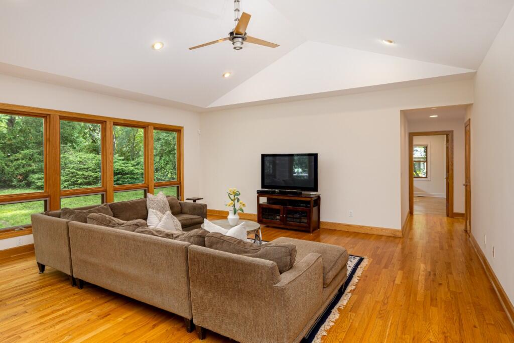 2135 Tuomy Road Property Photo 16