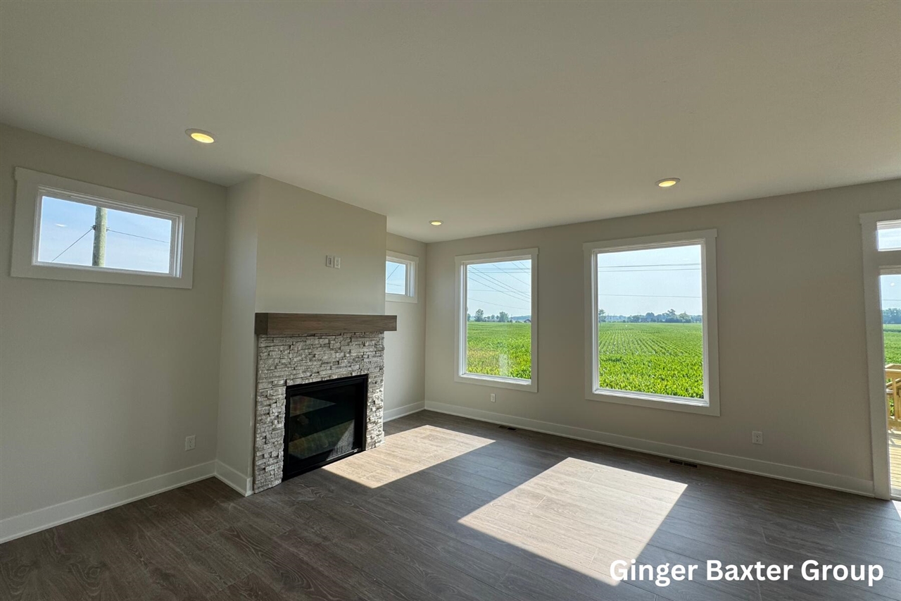 11268 Shoreline Drive Property Photo 1
