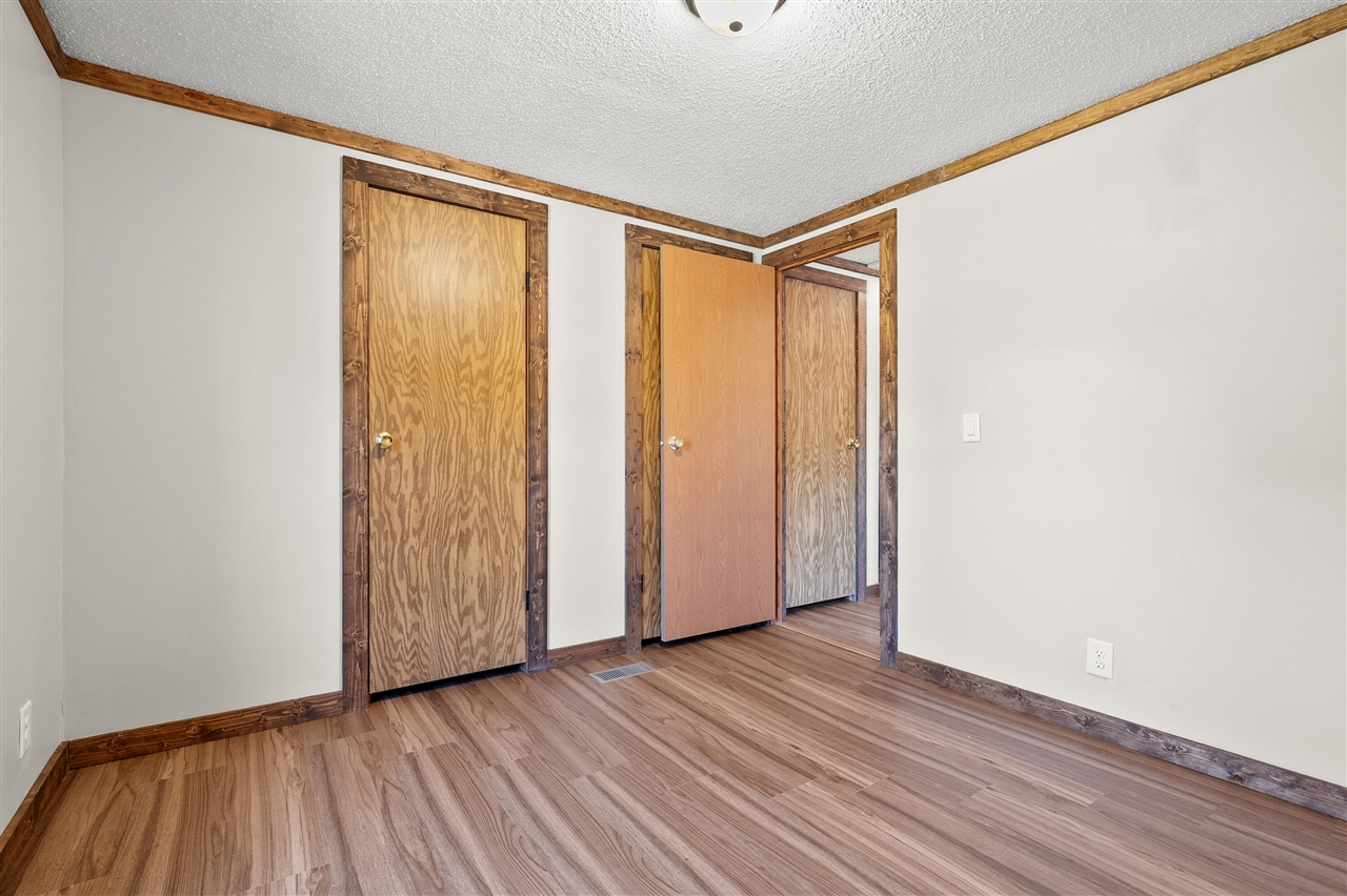 529 Riverside Drive Property Photo 18