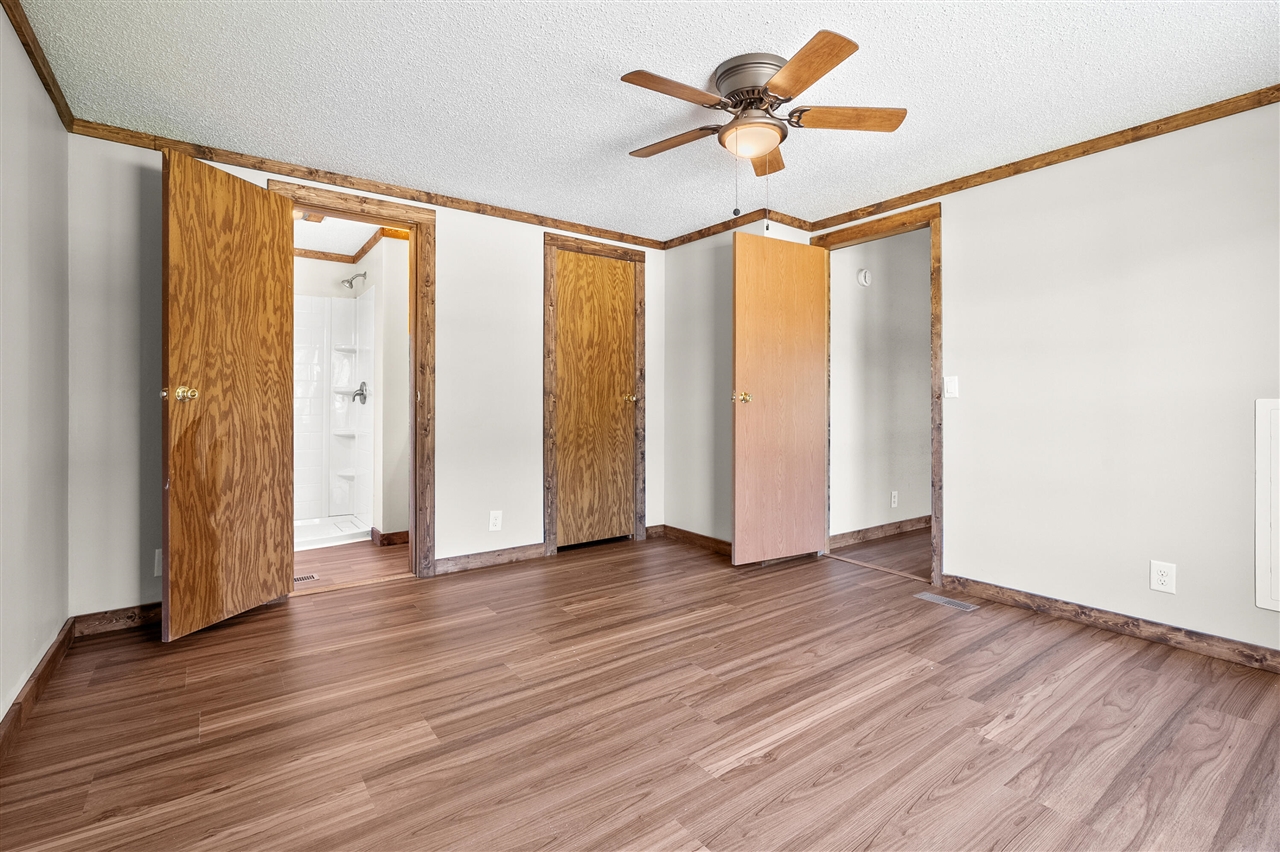 529 Riverside Drive Property Photo 25