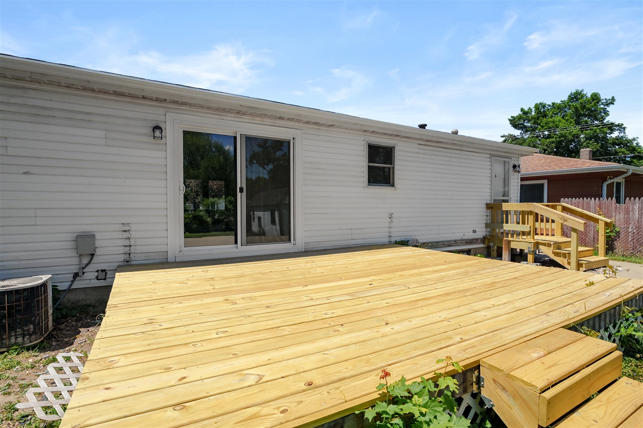 529 Riverside Drive Property Photo 30