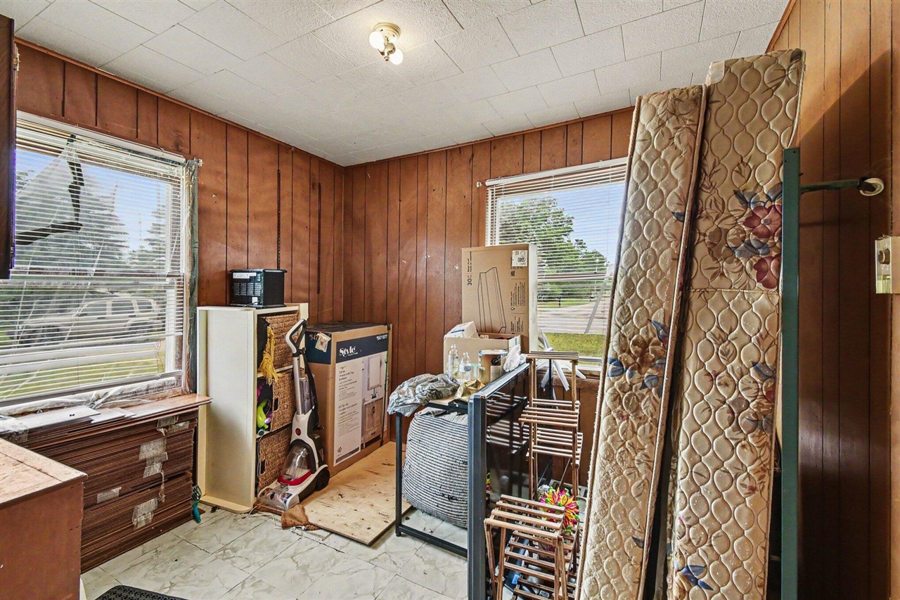 561 Pembroke Drive Property Photo 11