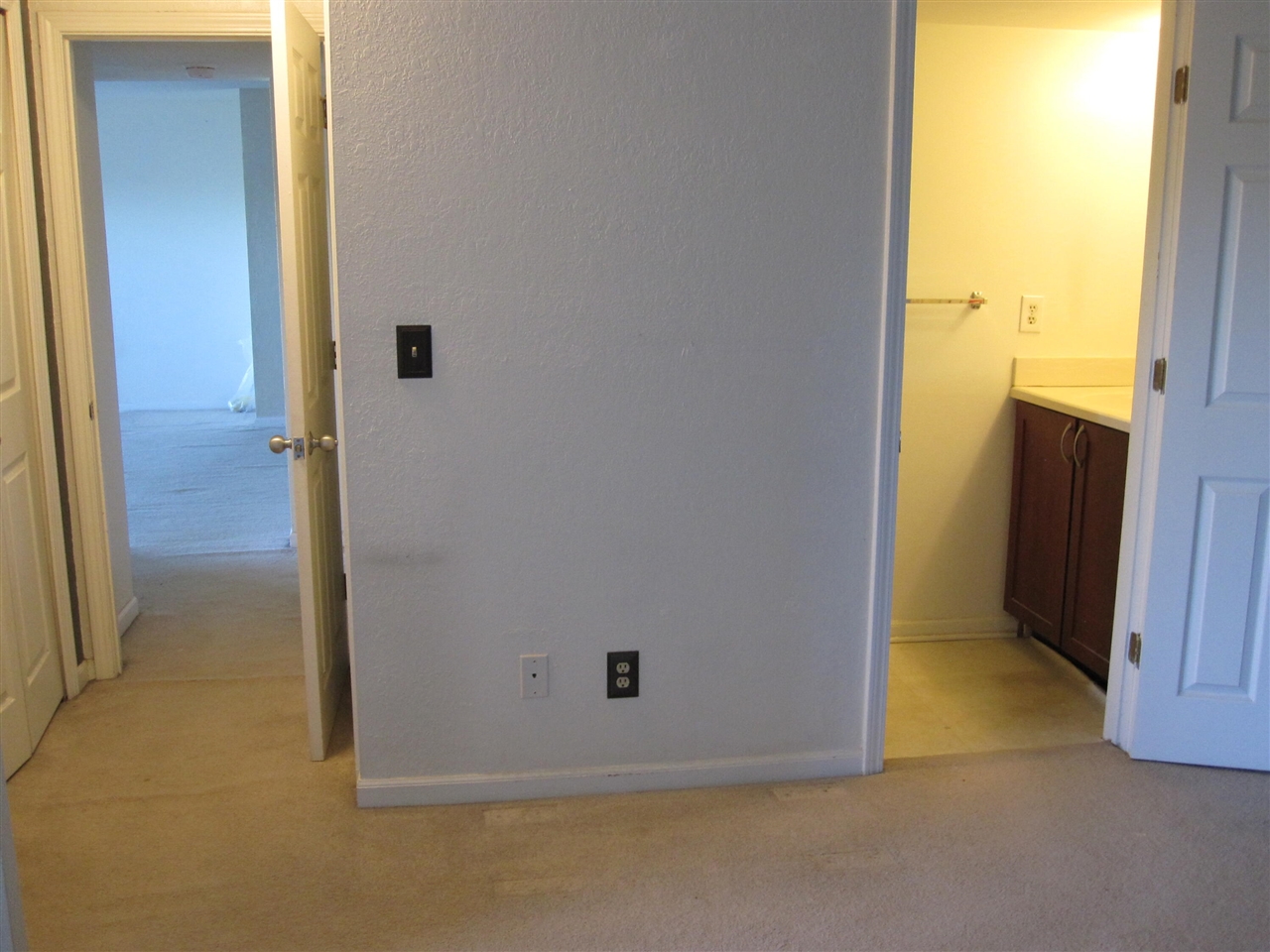 123 Fieldcrest 303 Property Photo 8