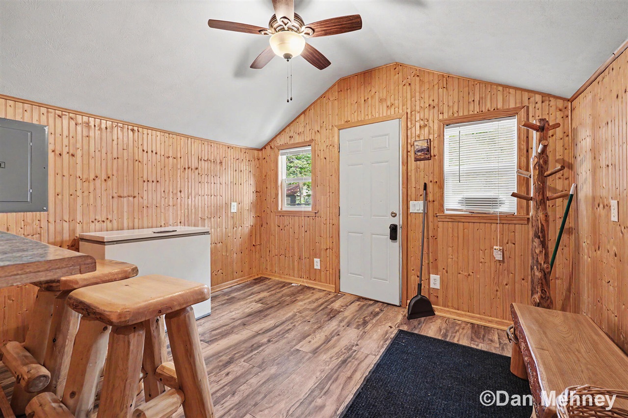 5539 Front Street Property Photo 17
