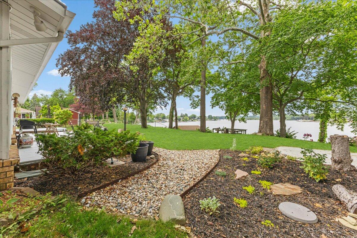 303 E Huron River Drive Property Photo 6