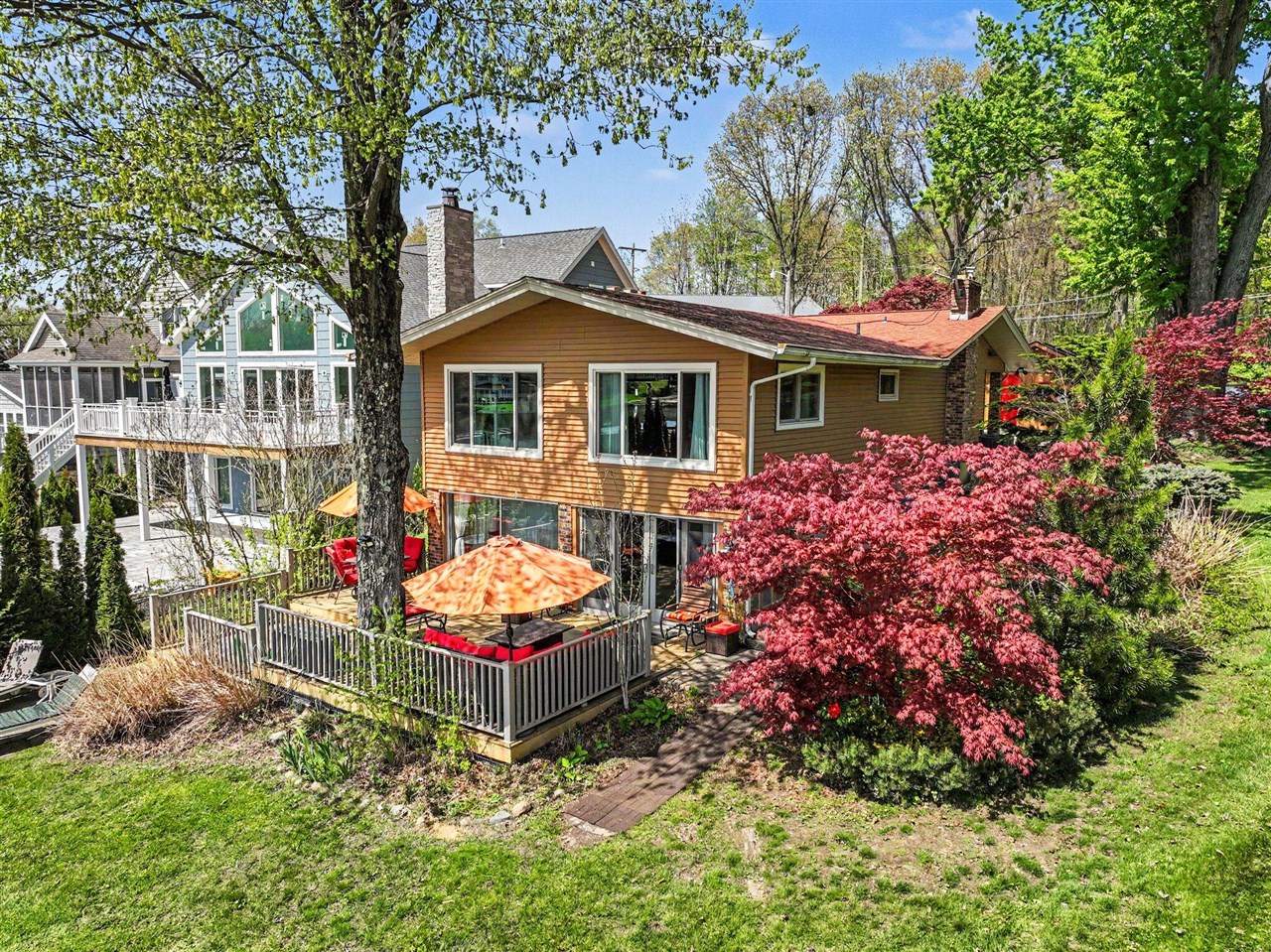 50575 W Lakeshore Drive Property Photo 1