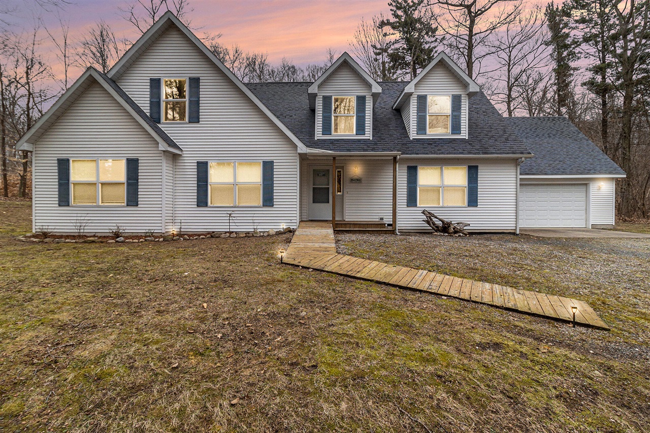 10412 W Woodrow Road Property Photo 1