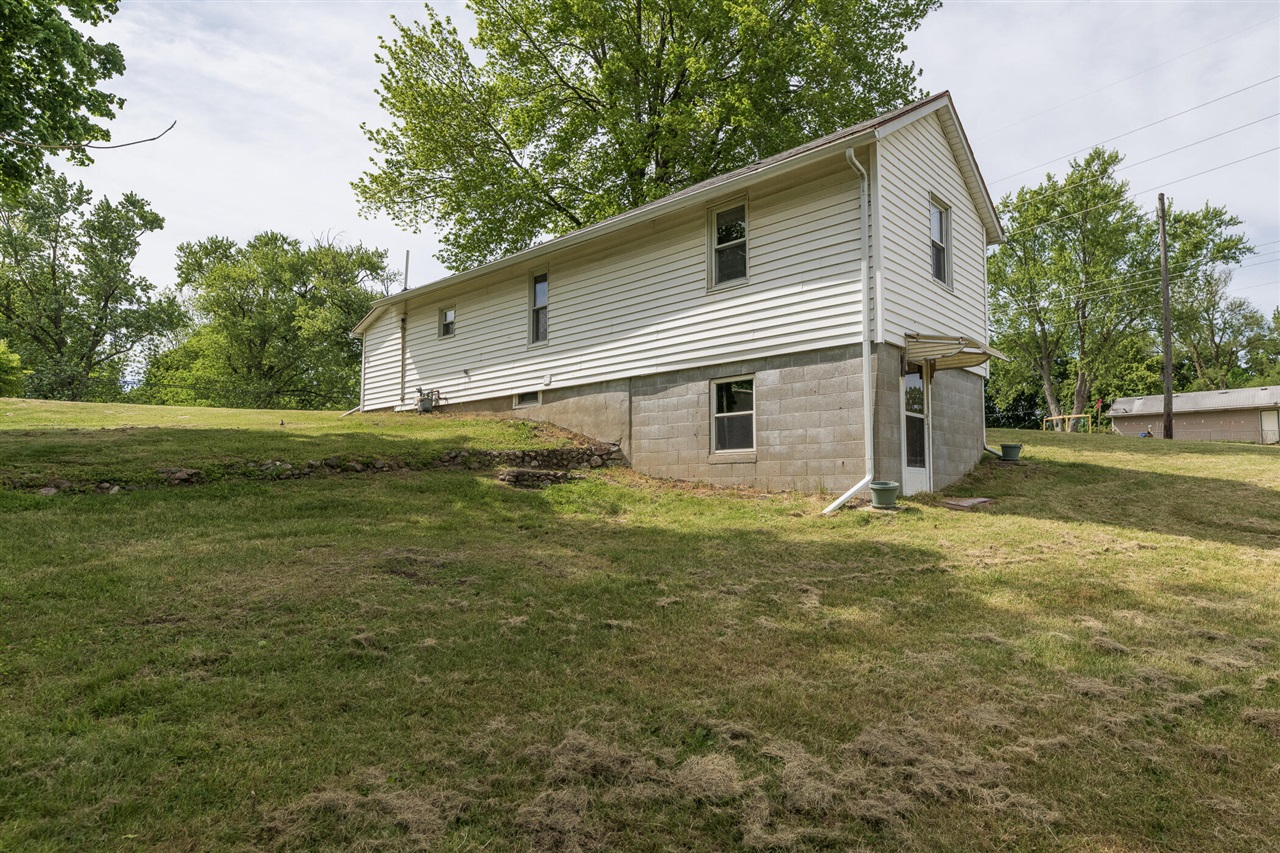 810 S Constantine Street Property Photo 4