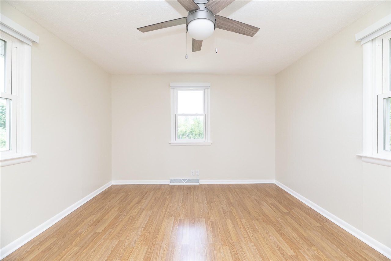810 S Constantine Street Property Photo 16