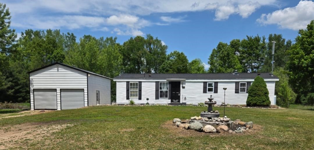 475 Tyler Road Property Photo 1