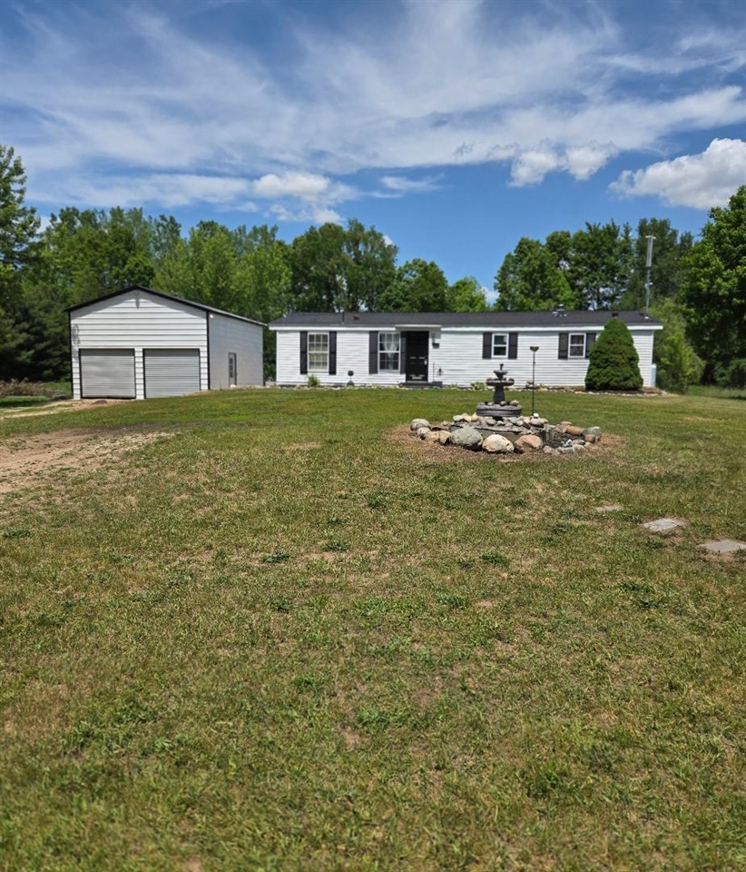 475 Tyler Road Property Photo 2