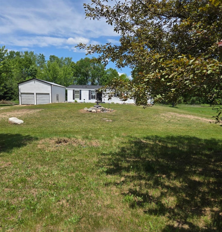 475 Tyler Road Property Photo 4