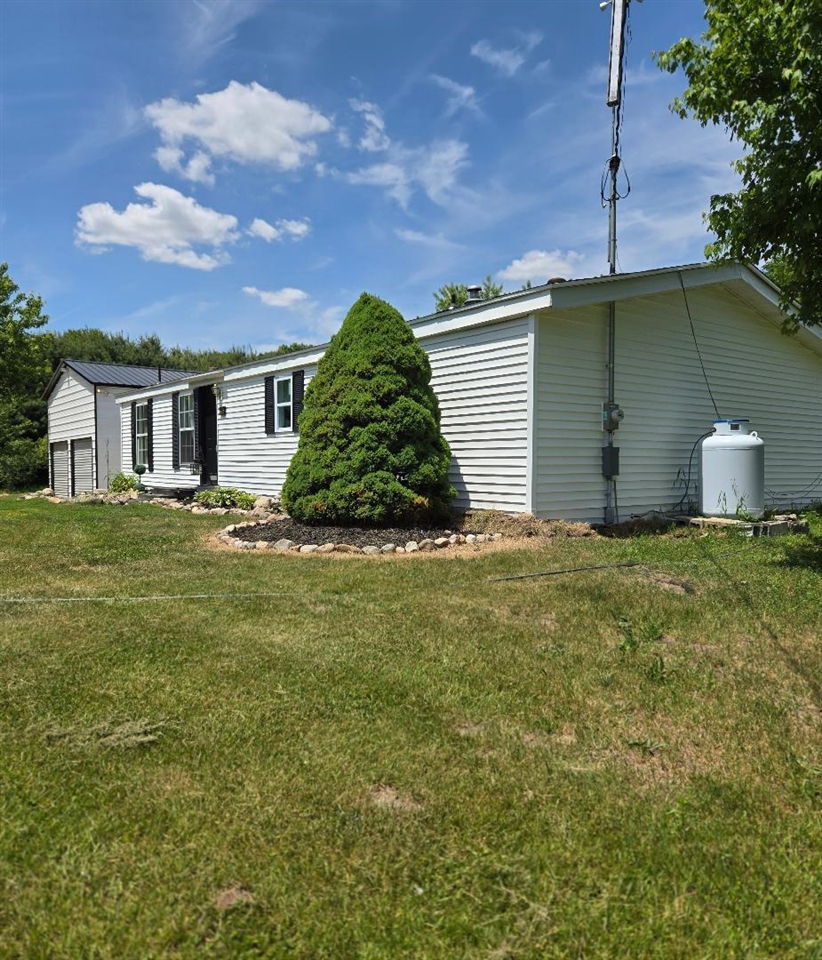 475 Tyler Road Property Photo 8