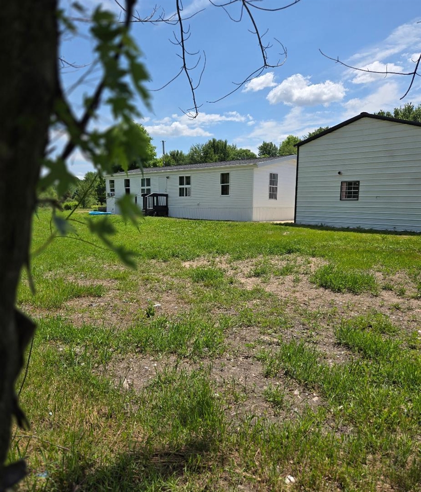 475 Tyler Road Property Photo 12