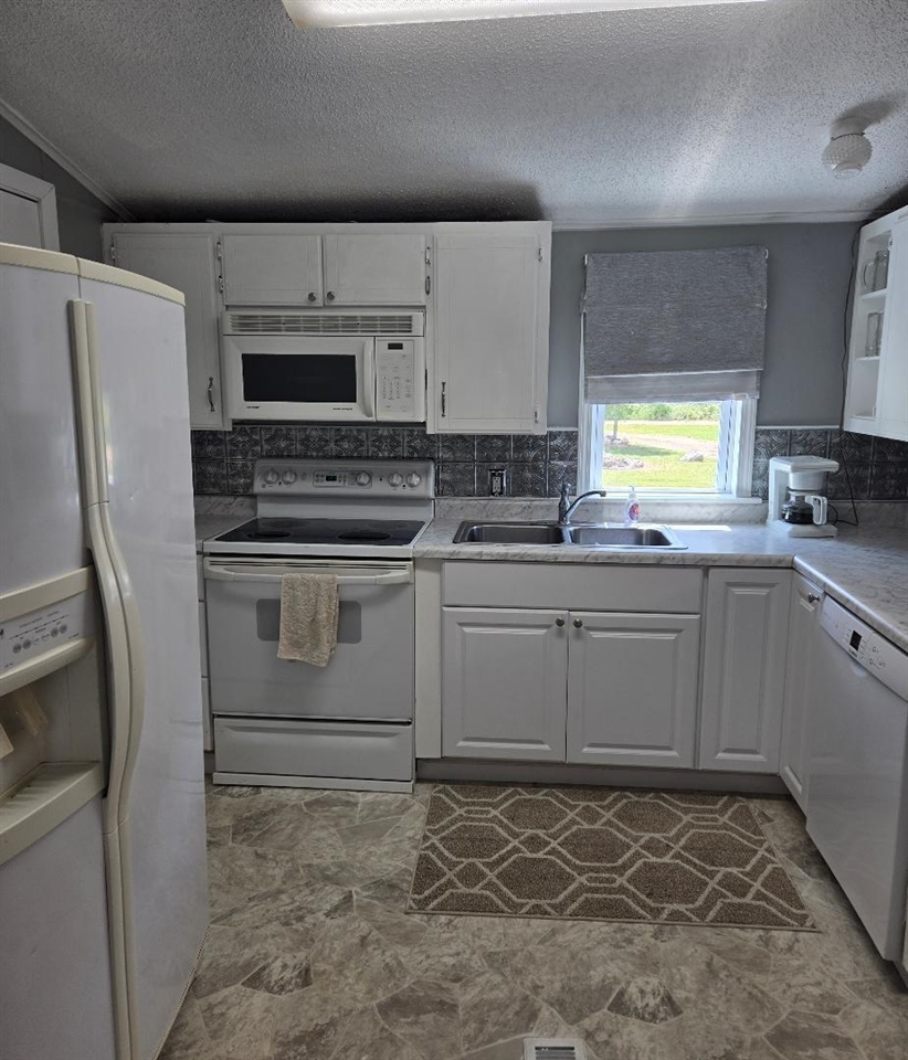 475 Tyler Road Property Photo 28