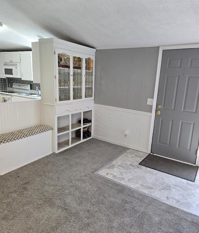 475 Tyler Road Property Photo 30