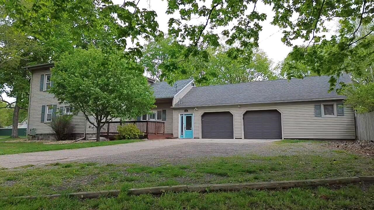 709 E Isham Street Property Photo 4