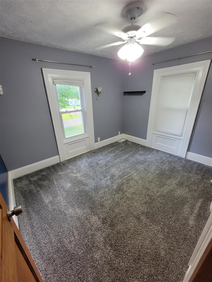 709 E Isham Street Property Photo 20