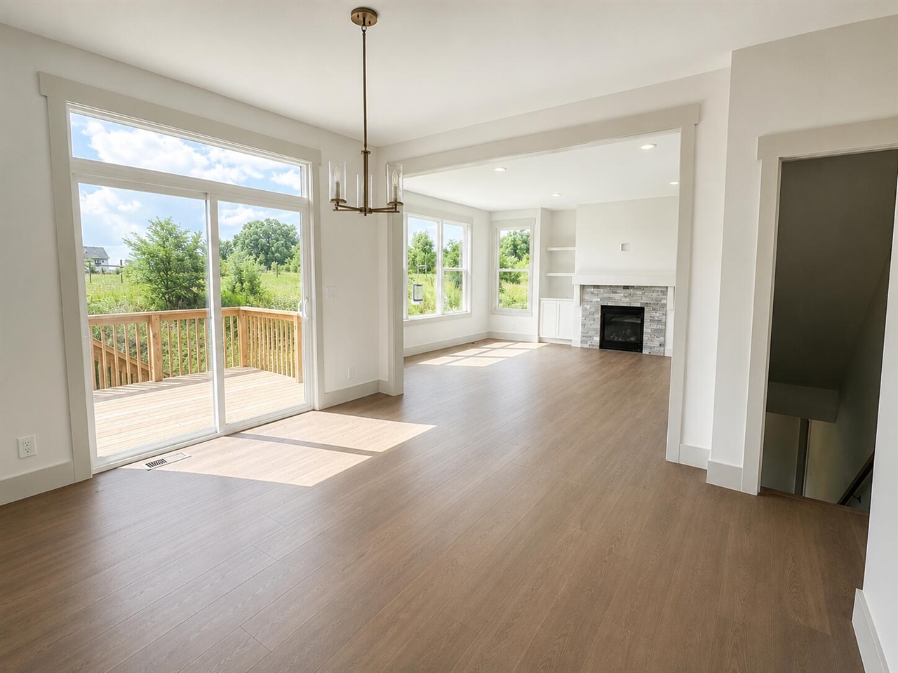 8305 Eagle Peak Drive Property Photo 6