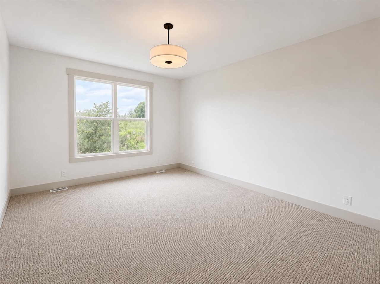8305 Eagle Peak Drive Property Photo 9