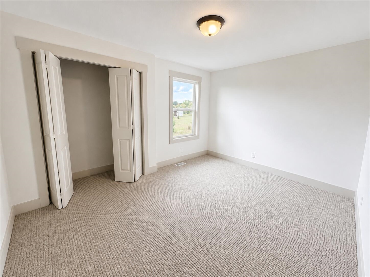 8305 Eagle Peak Drive Property Photo 13