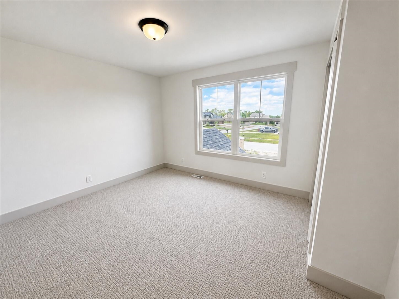 8305 Eagle Peak Drive Property Photo 16