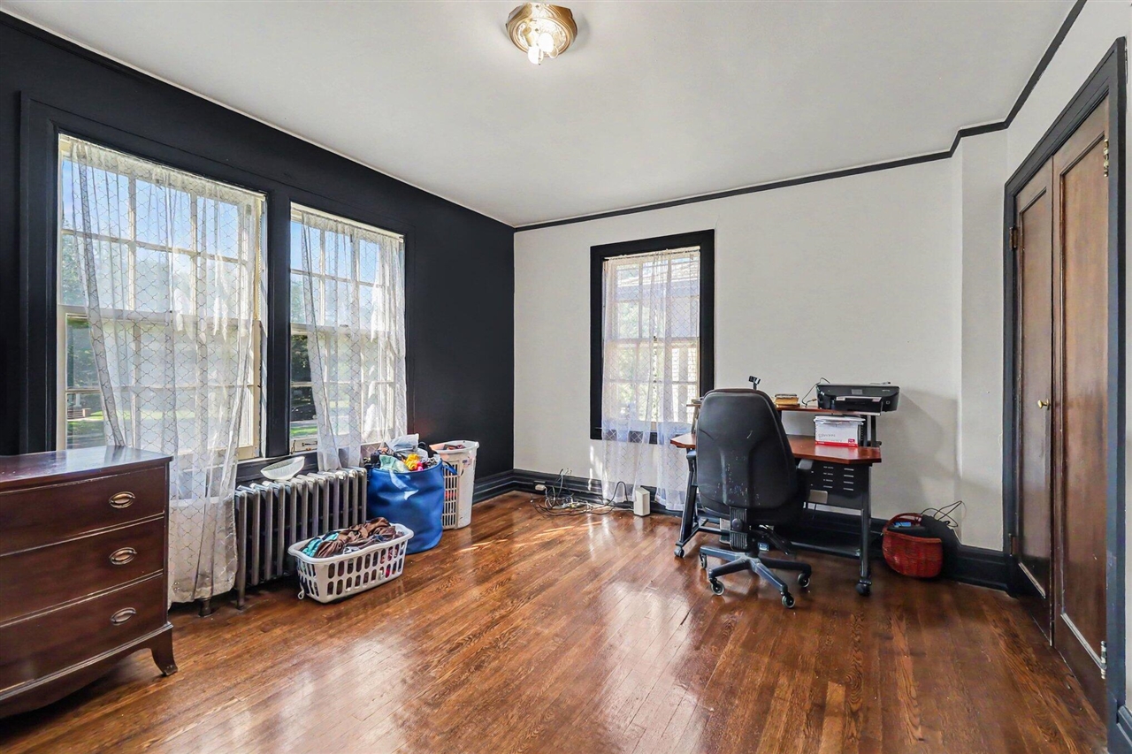 1168 W Boston Boulevard Property Photo 10