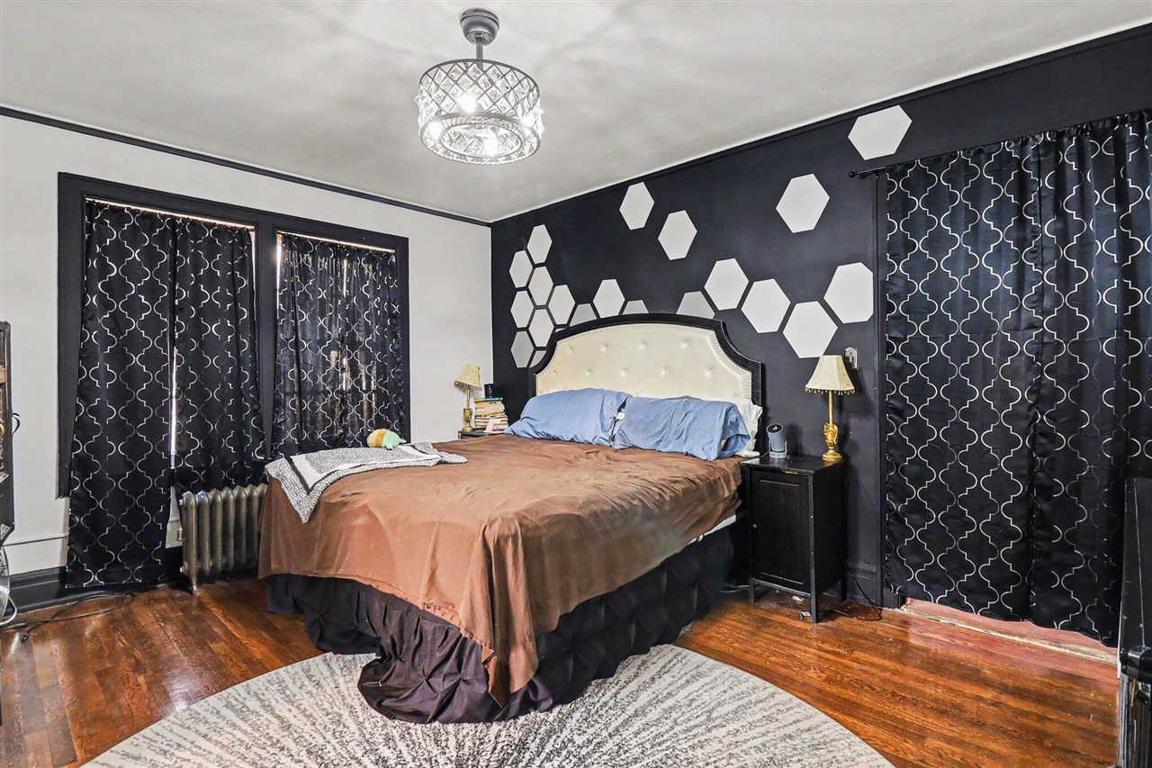 1168 W Boston Boulevard Property Photo 12