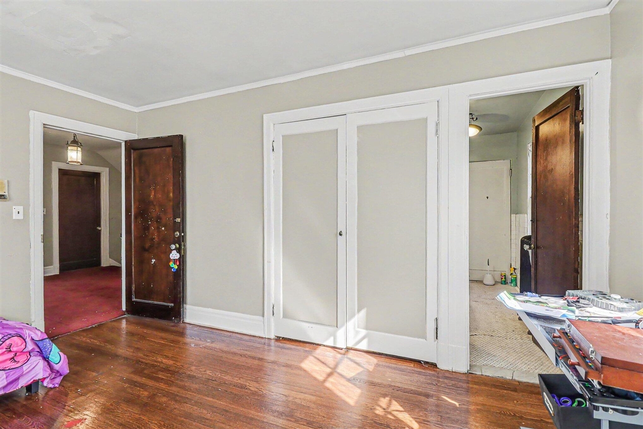 1168 W Boston Boulevard Property Photo 15