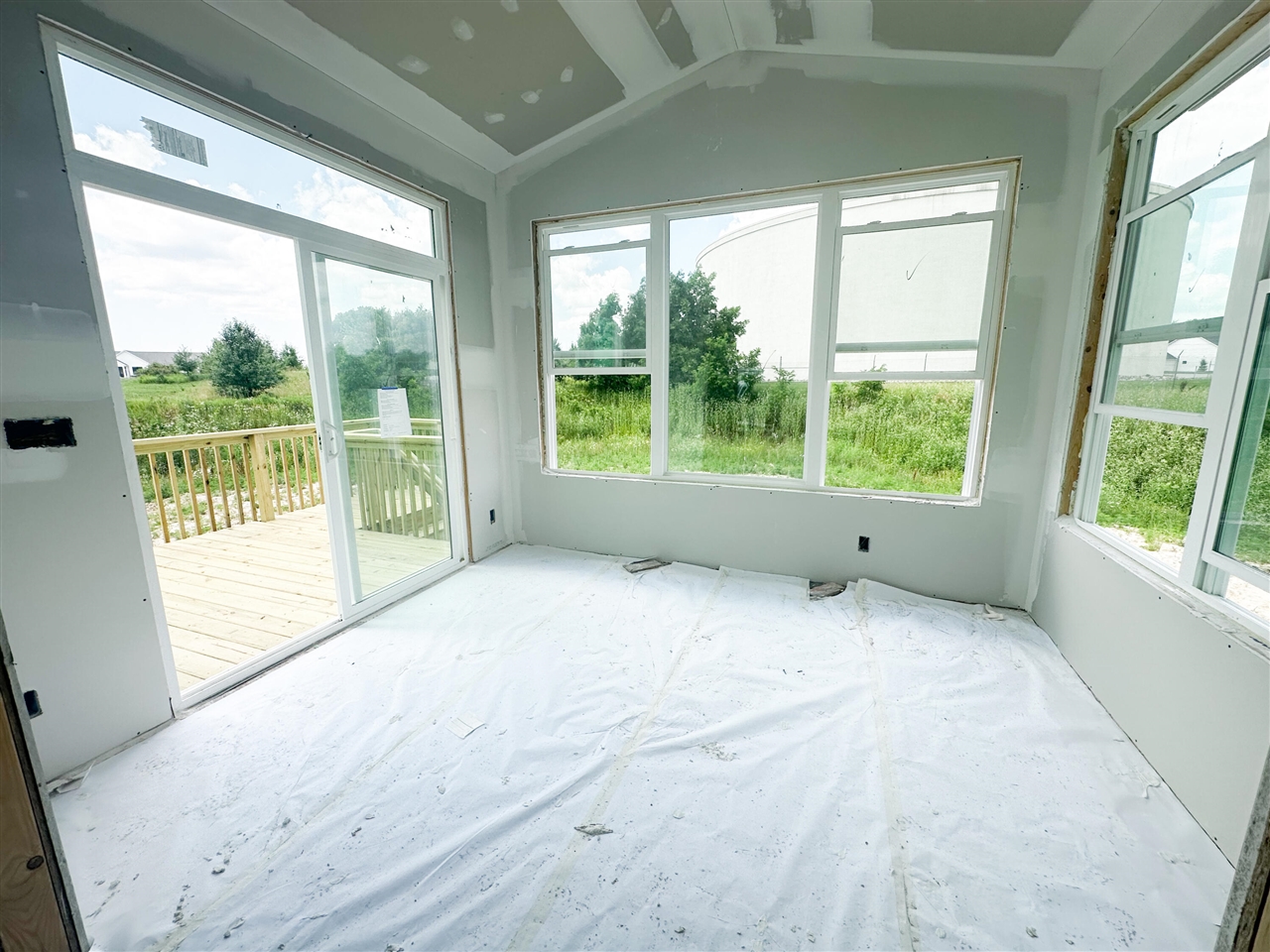 3375 Eagle Peak Drive Property Photo 4