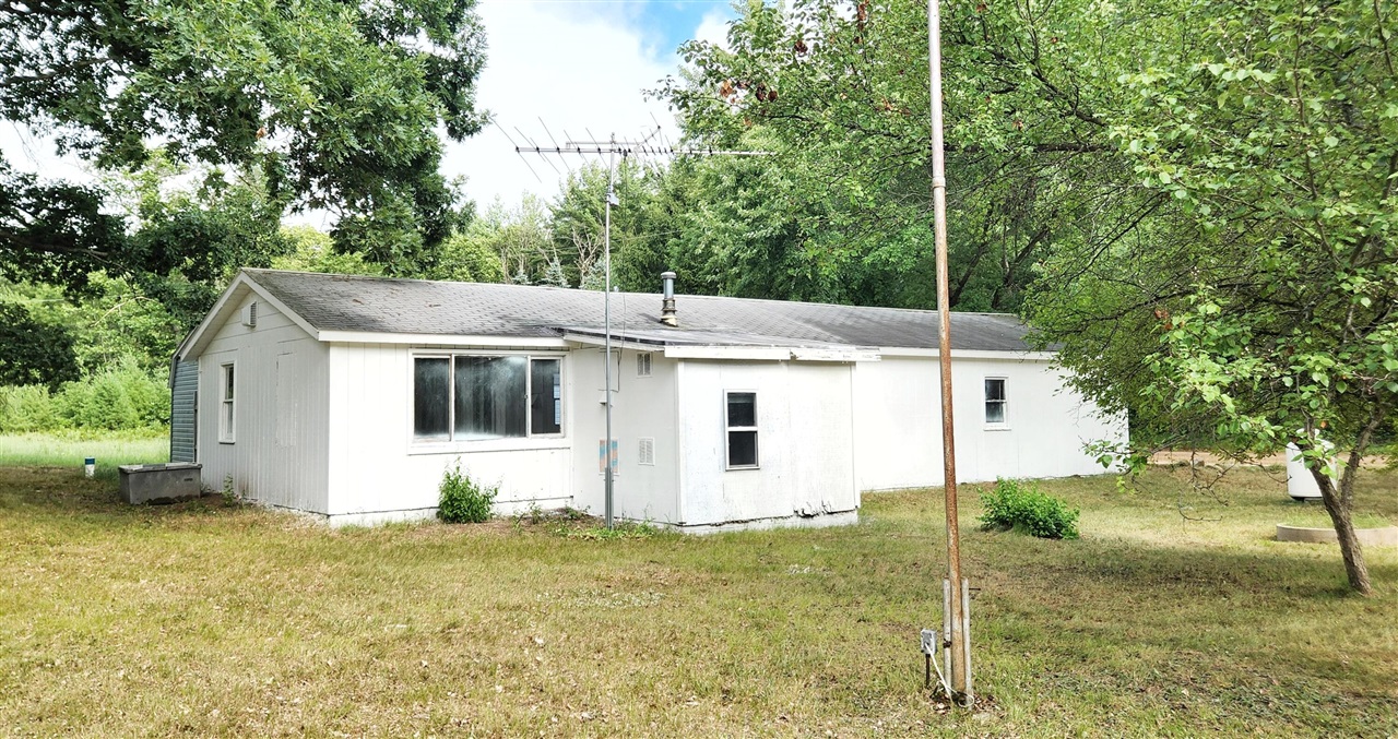 383 W 8 Mile Road Property Photo 1