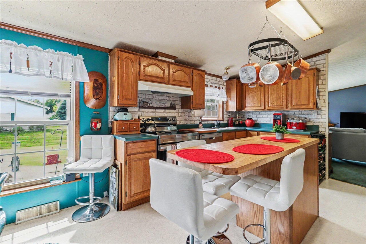 600 Peach Lane Property Photo 8