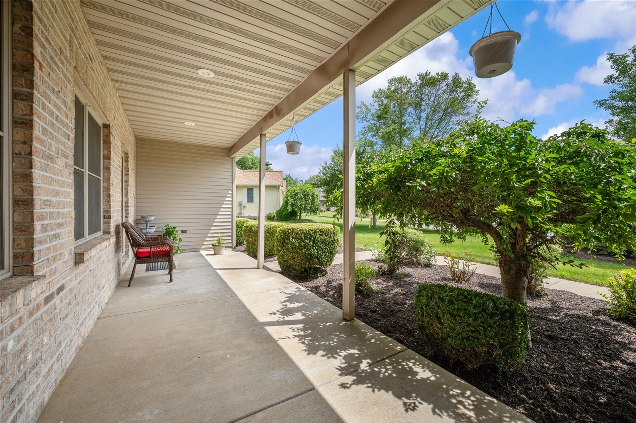 4823 Pleasant Meadow Circle Property Photo 4