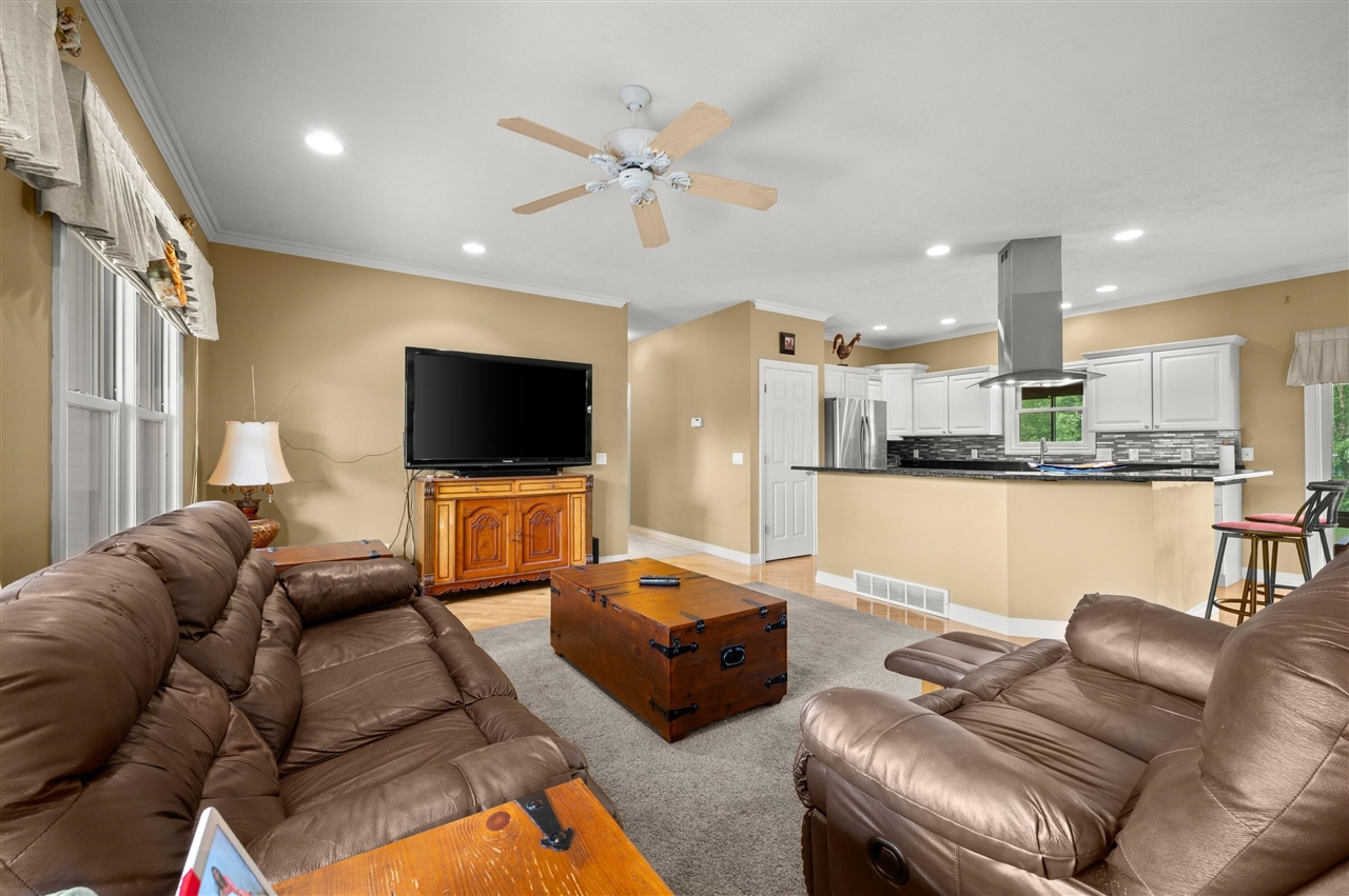 4823 Pleasant Meadow Circle Property Photo 8