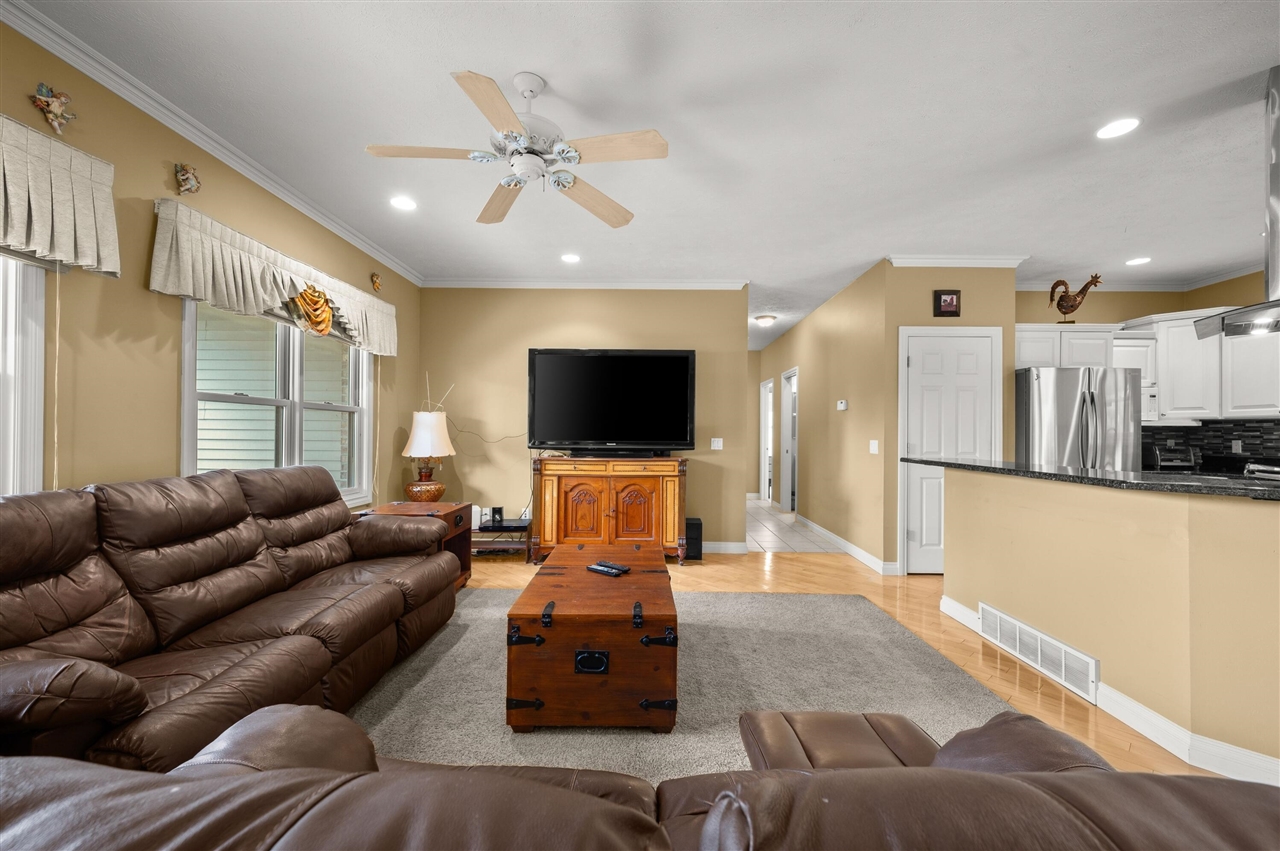 4823 Pleasant Meadow Circle Property Photo 9