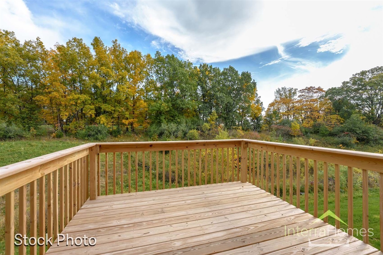 1595 N Village Circle Property Photo 12