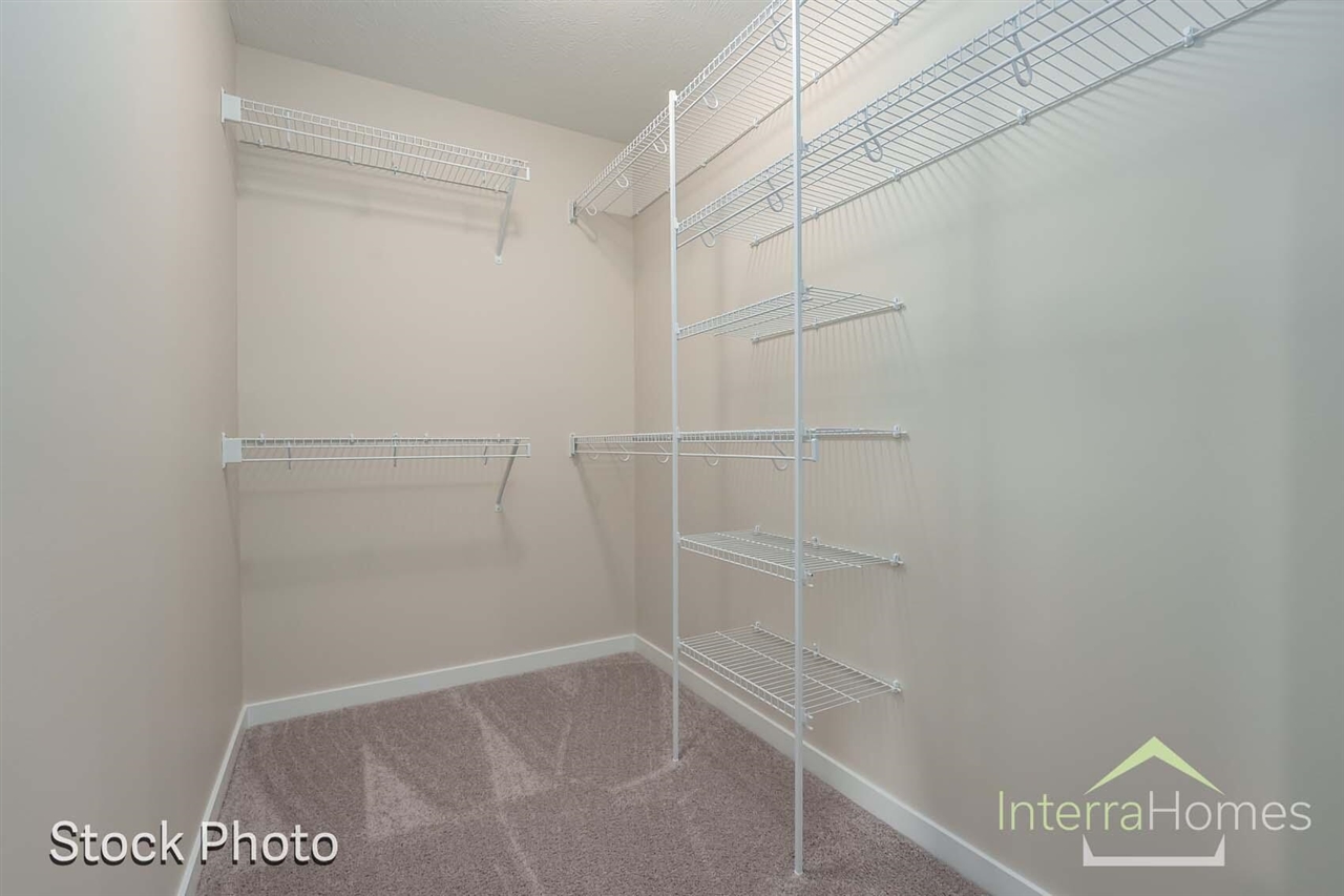 1595 N Village Circle Property Photo 17