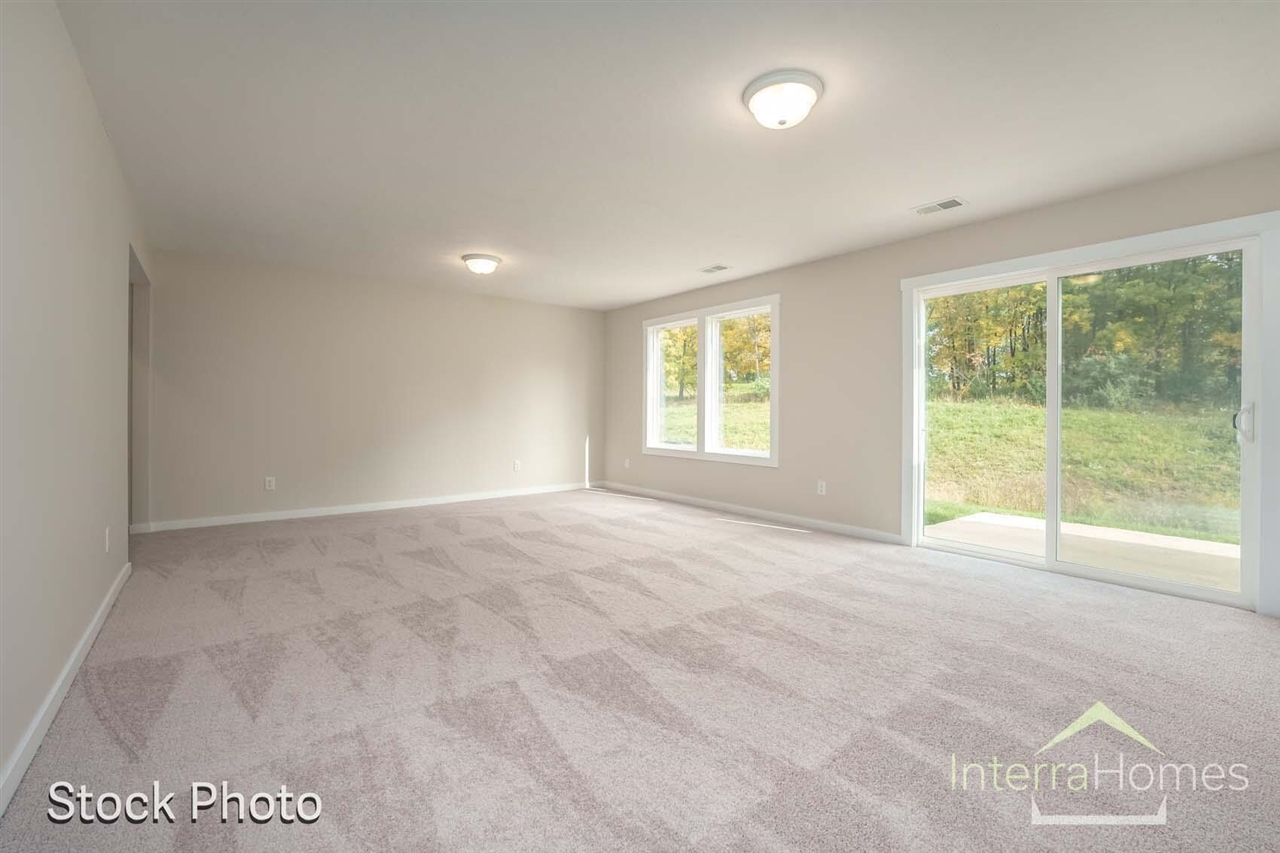 1595 N Village Circle Property Photo 22