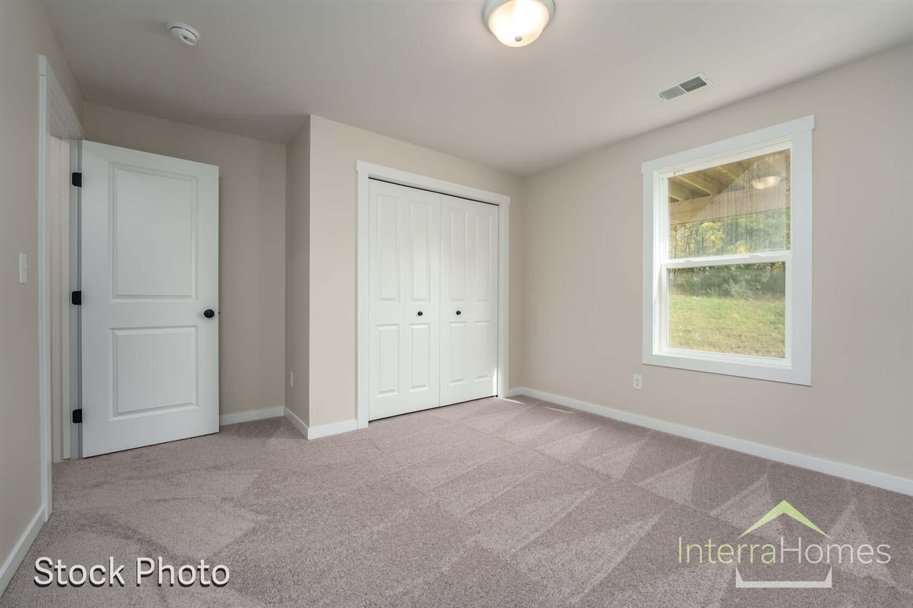 1595 N Village Circle Property Photo 25