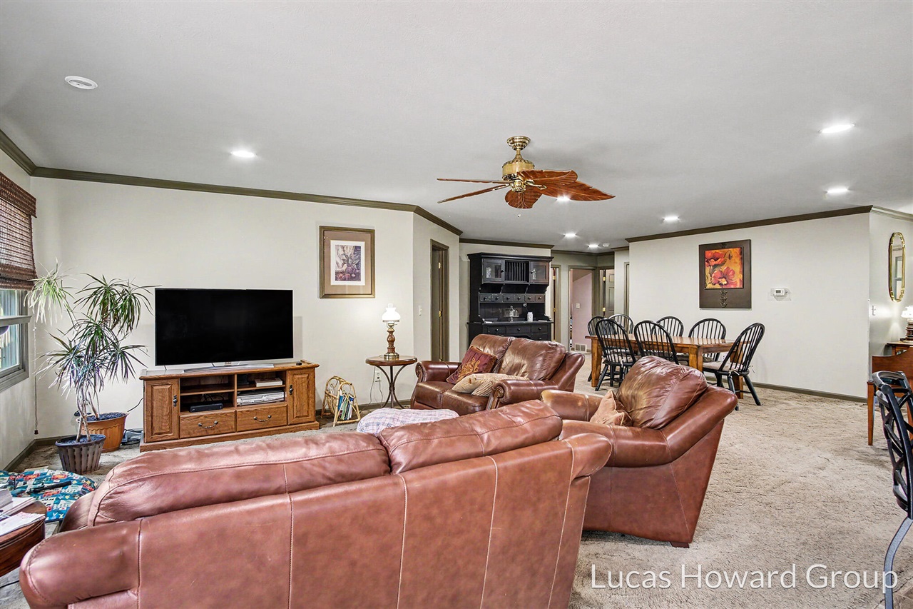 11381 W Briggs Road Property Photo 5