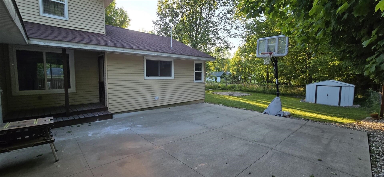 211 Forest Street Property Photo 9