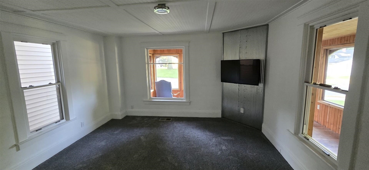 211 Forest Street Property Photo 23