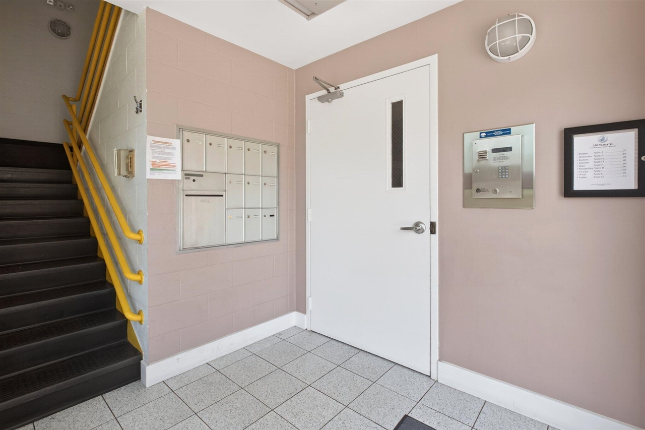 250 Water Street Property Photo 6