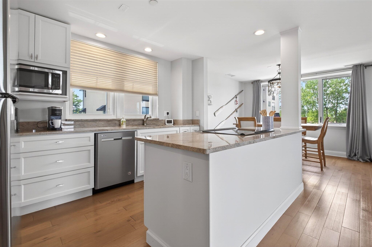 250 Water Street Property Photo 17